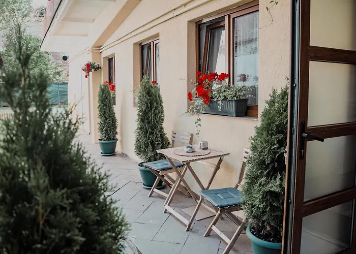 Central Garden Apartments